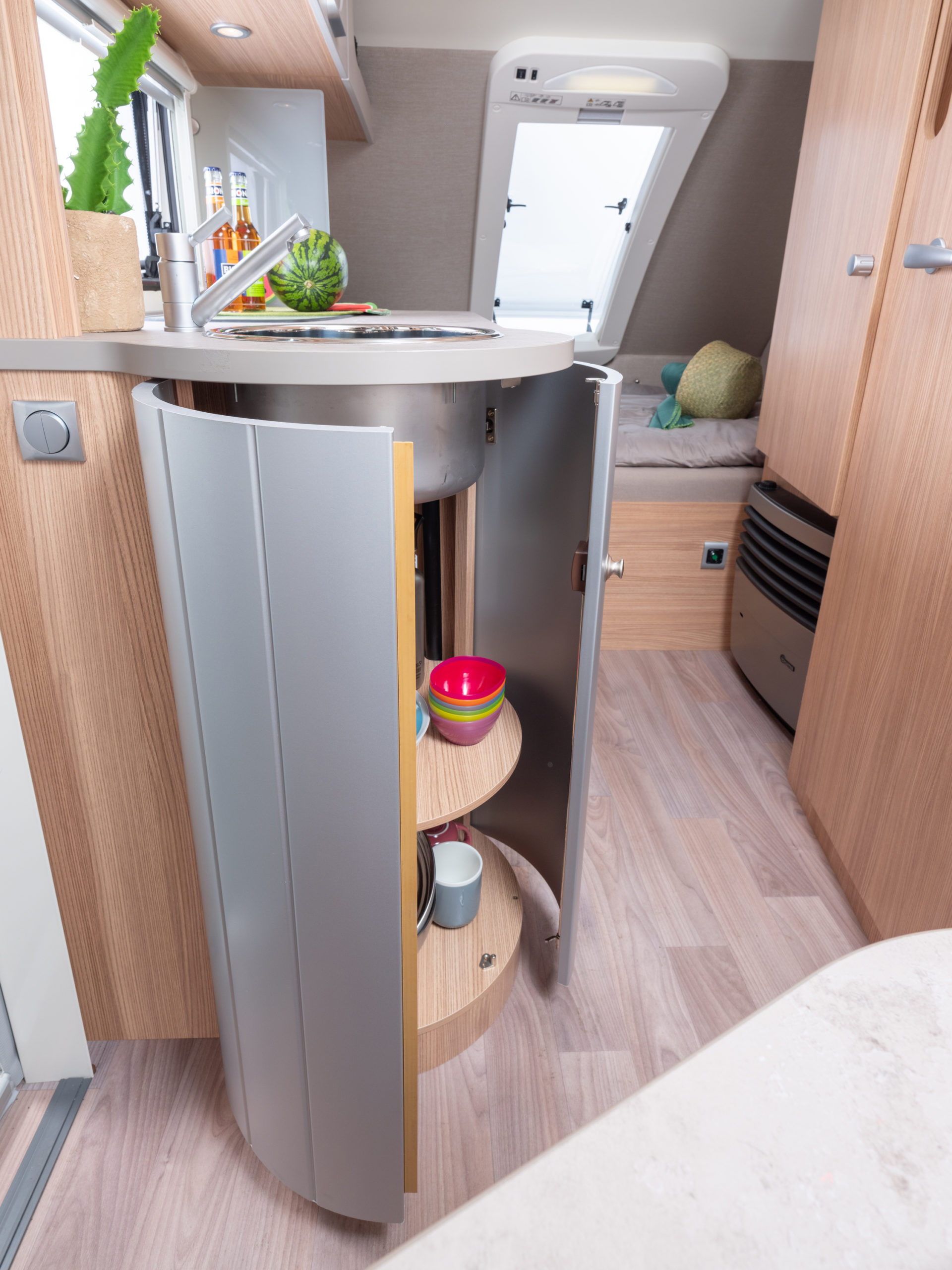 ktg-taeb-2018-2019-400-kueche-schrank-7193_retusche